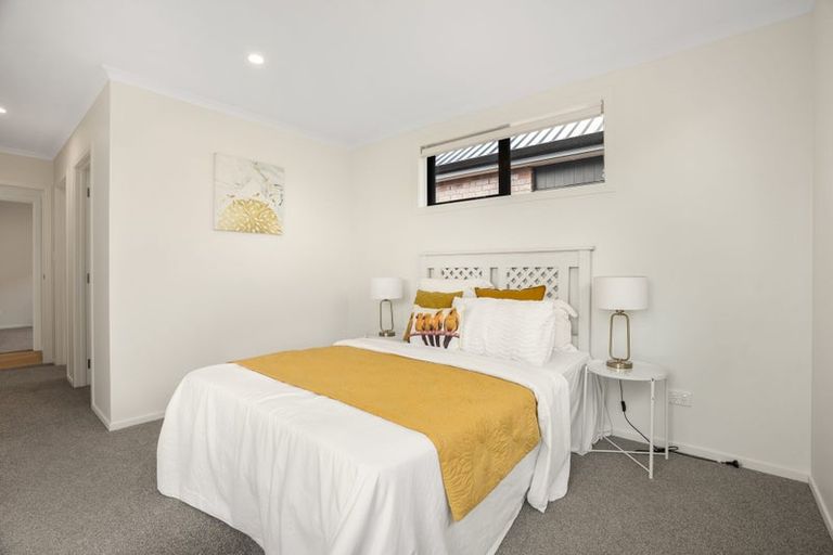 Photo of property in 25 Waruhia Crescent, Rototuna North, 3281