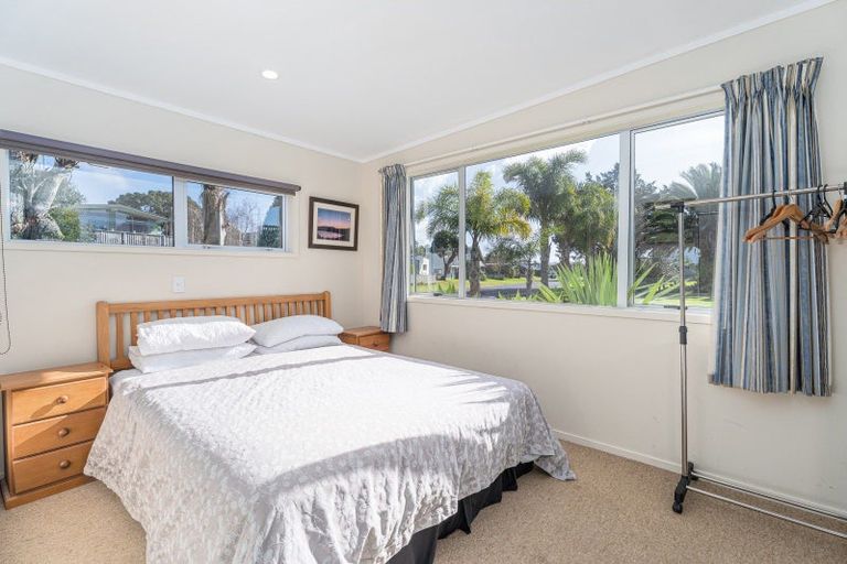 Photo of property in 30 Oyster Drive, Cooks Beach, Whitianga, 3591