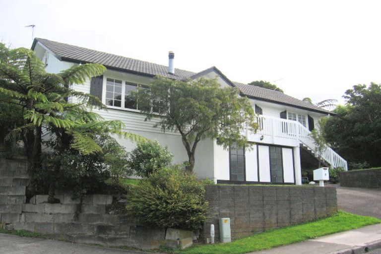 Photo of property in 4 Kimball Place, Johnsonville, Wellington, 6037