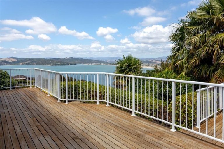 Photo of property in 186 Centennial Drive, Whitianga, 3510