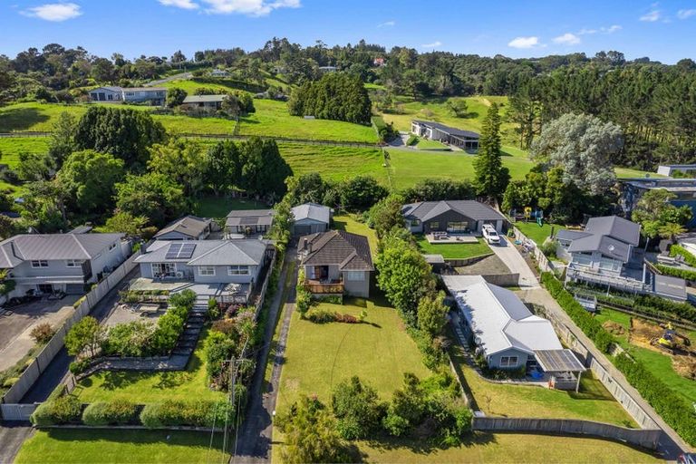 Photo of property in 38 Hand Road, Helensville, 0800