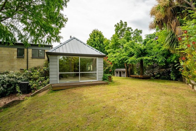 Photo of property in 17 Rimu Lane, Wanaka, 9305