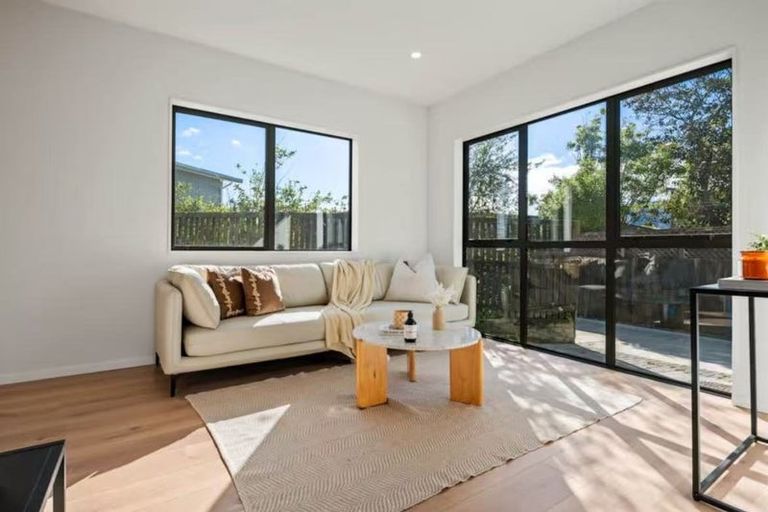 Photo of property in 10 Colum Place, Bucklands Beach, Auckland, 2014