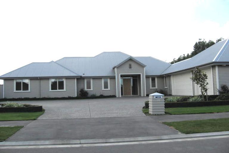 Photo of property in 17 Cathcart Crescent, Prebbleton, 7604