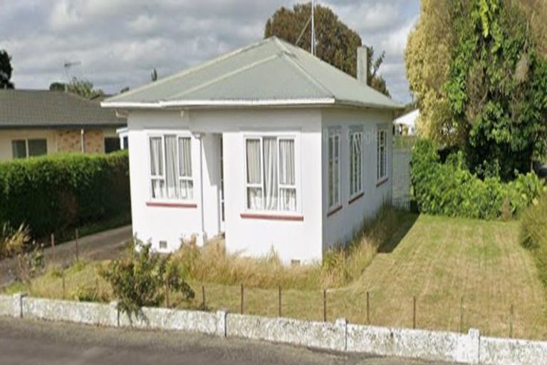 Photo of property in 56 Mcphee Street, Dannevirke, 4930