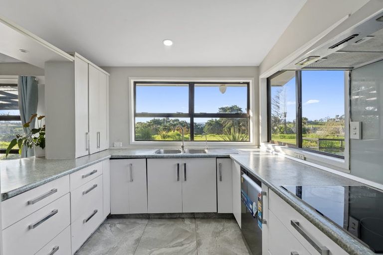 Photo of property in 87 Spur Road, Stillwater, Silverdale, 0993