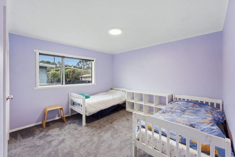 Photo of property in 82 Wairau Road, Oakura, 4314