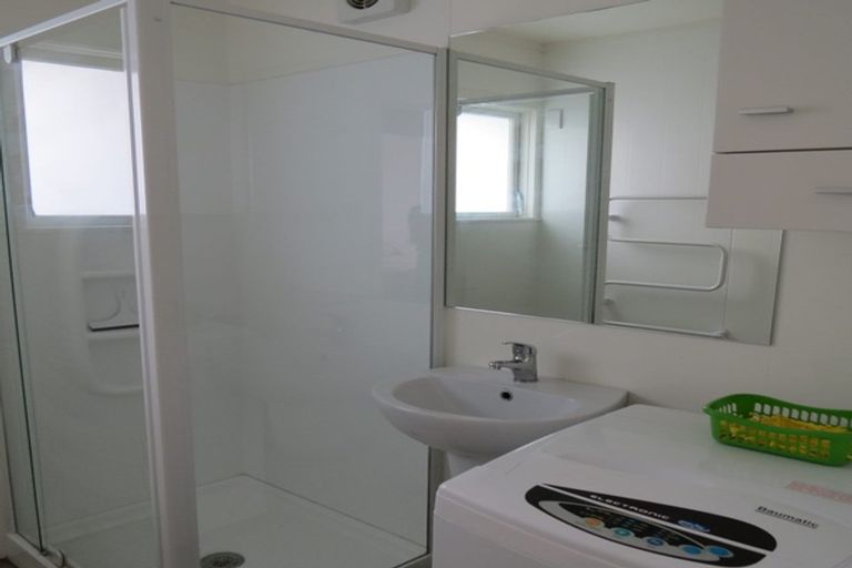 Photo of property in 11 Donald Street, Regent, Whangarei, 0112