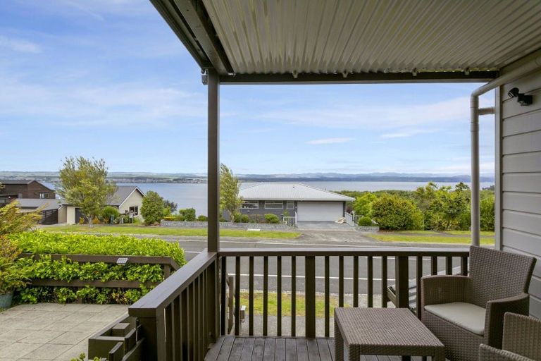 Photo of property in 80 Wakeman Road, Acacia Bay, Taupo, 3330