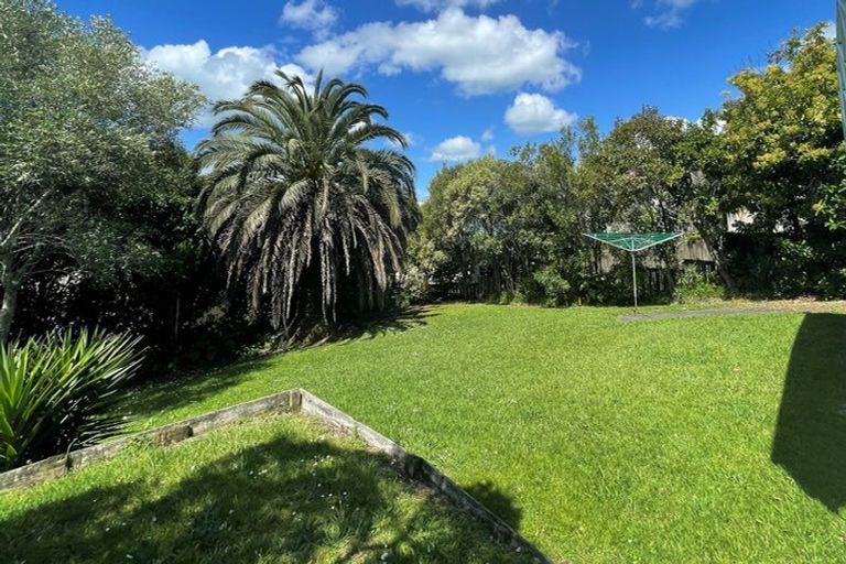 Photo of property in 129 Forrest Hill Road, Forrest Hill, Auckland, 0620