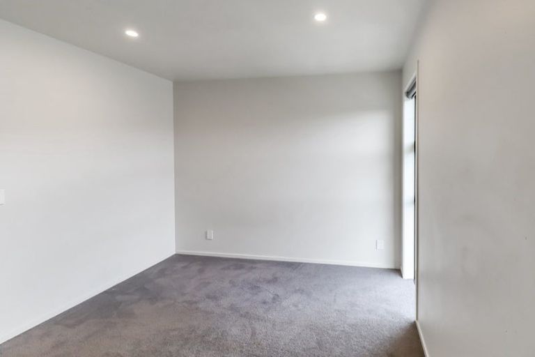 Photo of property in 2/28 Fitzherbert Road, Wainuiomata, Lower Hutt, 5014