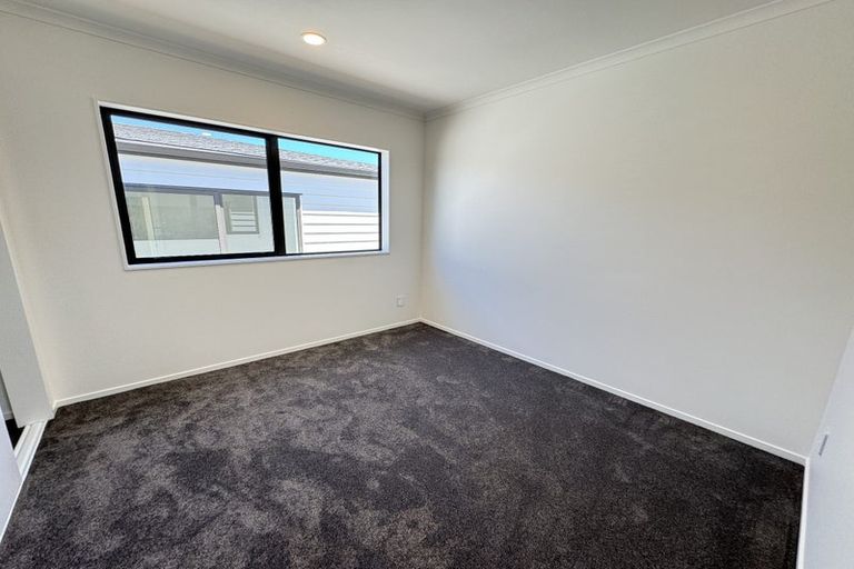 Photo of property in 22c Toru Street, Te Atatu Peninsula, Auckland, 0610