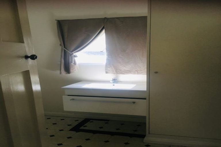 Photo of property in 4a Myrtle Crescent, Mount Cook, Wellington, 6021