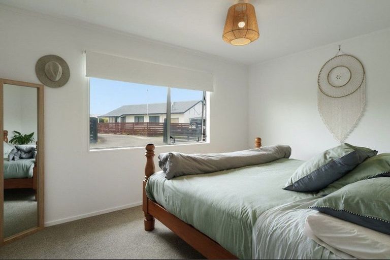 Photo of property in 6 Barbara Grove, Papamoa Beach, Papamoa, 3118