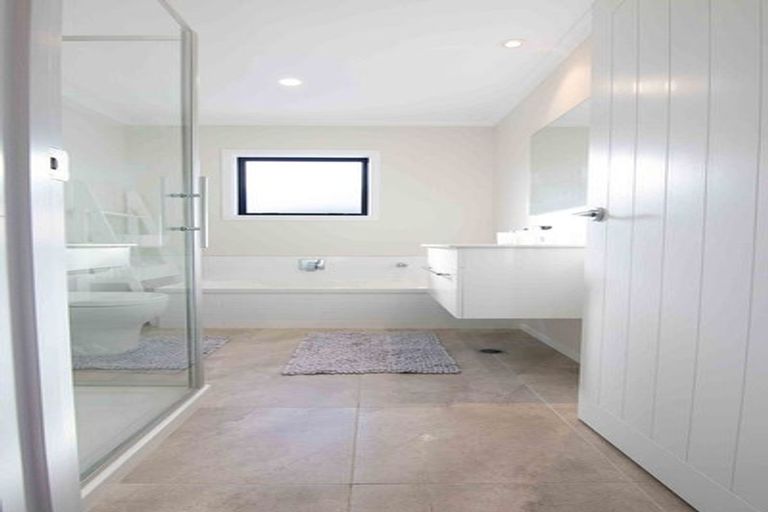 Photo of property in 33 Ridgedale Crescent, Flagstaff, Hamilton, 3210