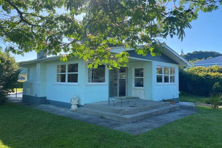 Photo of property in 42 Meihana Street, Takaka, 7110