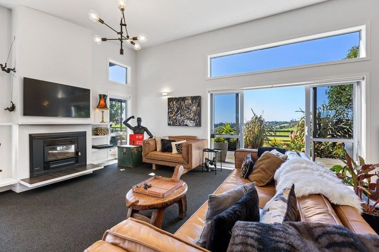 Photo of property in 418 Kaipikari Road, Urenui, 4375