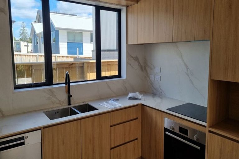 Photo of property in 5/25 Titoki Street, Te Atatu Peninsula, Auckland, 0610