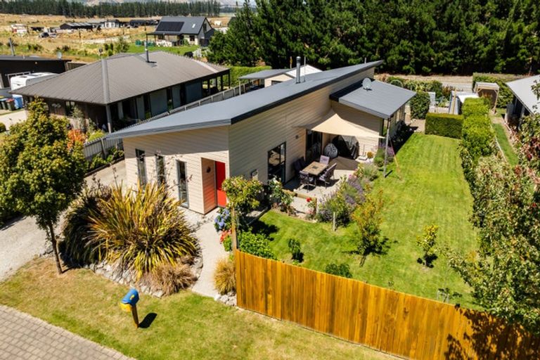 Photo of property in 34 Little Maude Drive, Lake Hawea, Wanaka, 9382