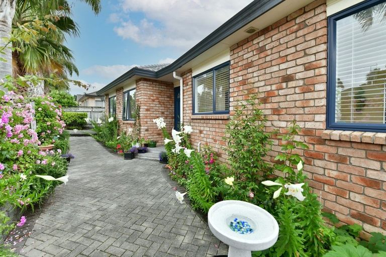 Photo of property in 31 Red Hibiscus Road, Stanmore Bay, Whangaparaoa, 0932