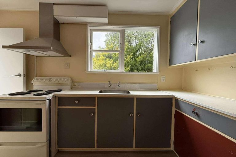 Photo of property in 23 Bushey Way, Maungaraki, Lower Hutt, 5010