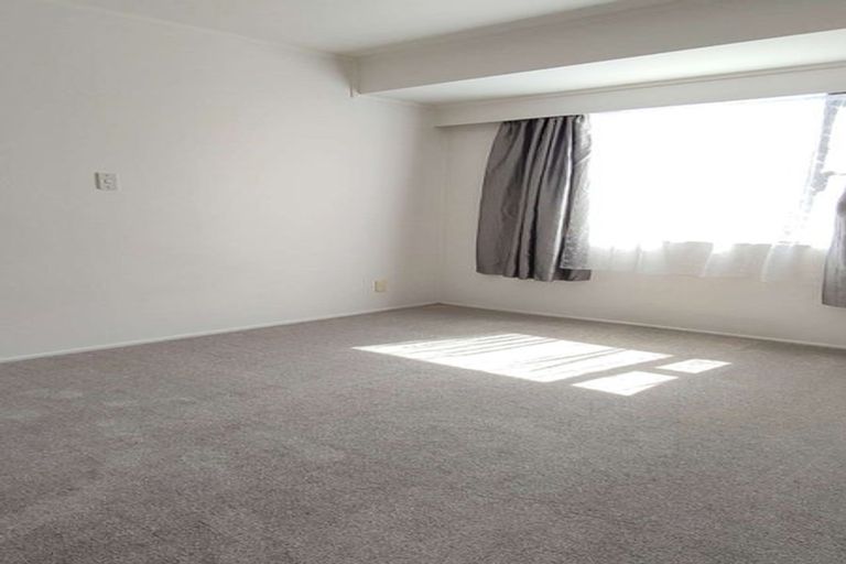 Photo of property in 10/114a Pakuranga Road, Pakuranga, Auckland, 2010