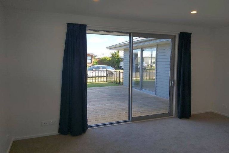 Photo of property in 22 Chandler Way, Rolleston, 7615