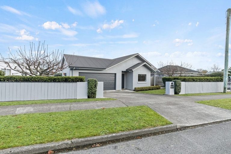 Photo of property in 2 Pharazyn Street, Feilding, 4702