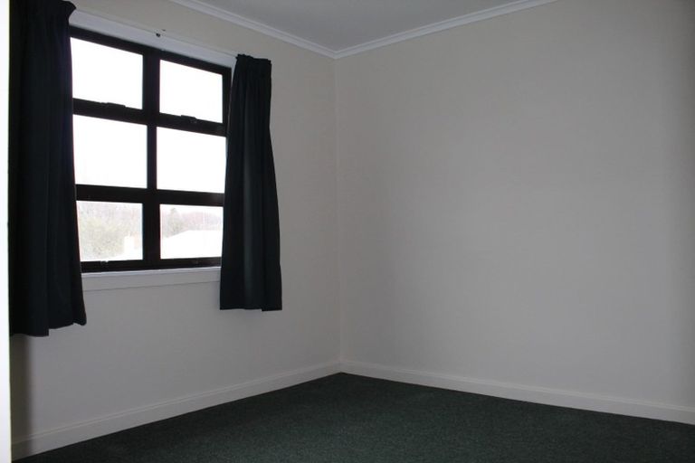 Photo of property in 553 Featherston Street, Roslyn, Palmerston North, 4414