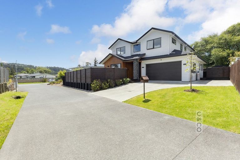 Photo of property in 1 Duchess Way, Riverhead, 0820