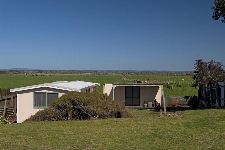 Photo of property in 98 Pukehina Parade, Pukehina, 3189
