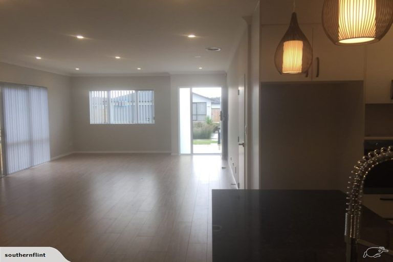 Photo of property in 17 Mangatiti Street, Papakura, 2110