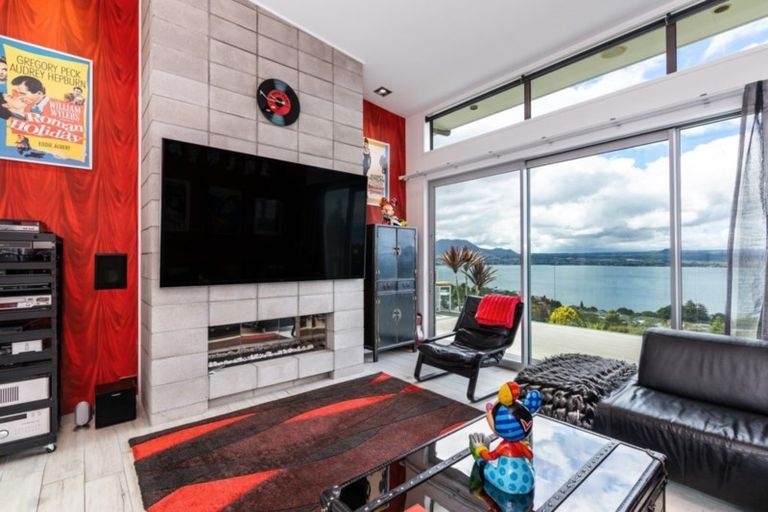 Photo of property in 50 Mapara Road, Acacia Bay, Taupo, 3385