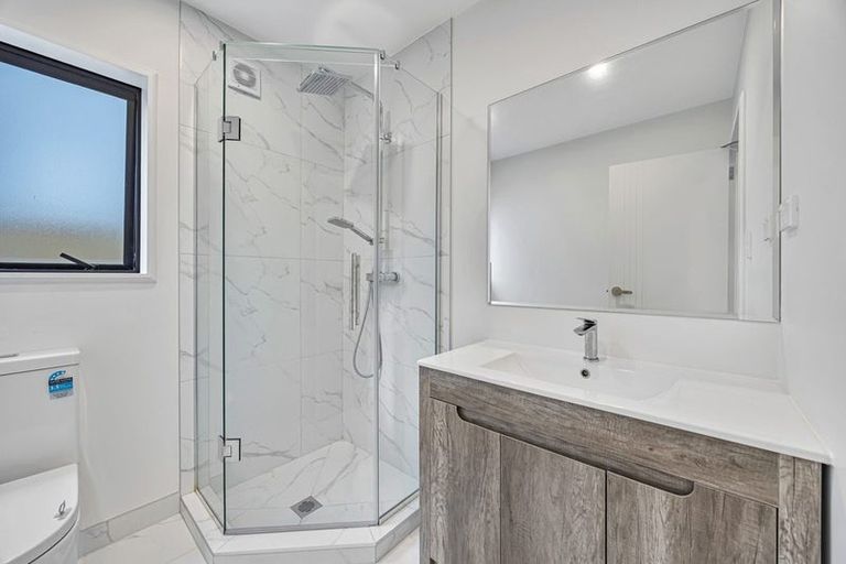 Photo of property in 13d Morton Avenue, Forrest Hill, Auckland, 0620