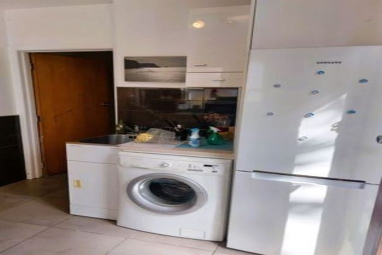 Photo of property in 4/162 Onewa Road, Northcote, Auckland, 0627