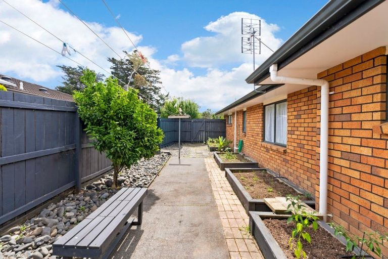 Photo of property in 52 Wattle Farm Road, Wattle Downs, Auckland, 2103