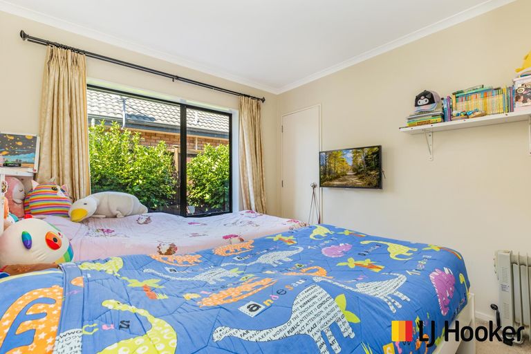 Photo of property in 4 Croftview Road, Wattle Downs, Auckland, 2103