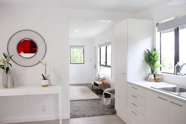 Photo of property in 42 Elliston Crescent, Stanmore Bay, Whangaparaoa, 0932