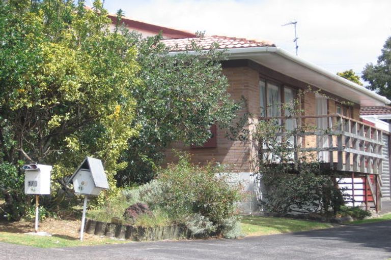 Photo of property in 1/6 Kathleen Street, Totara Vale, Auckland, 0627