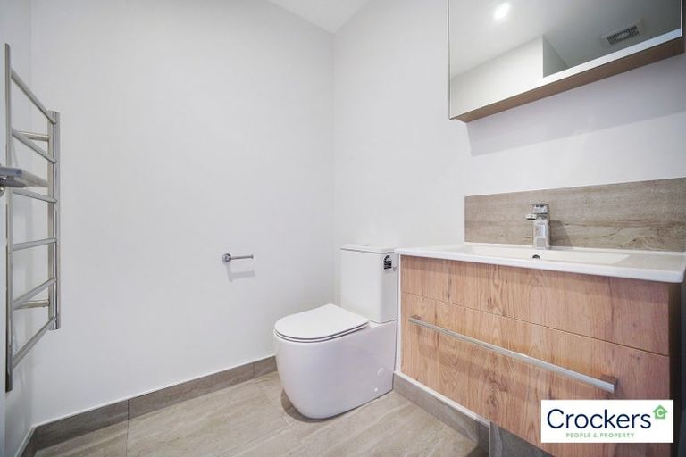 Photo of property in 2/2 Treasure Lane, Te Atatu South, Auckland, 0610