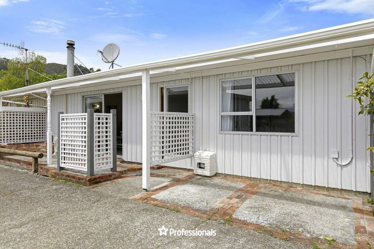 Photo of property in 10b Raukawa Street, Stokes Valley, Lower Hutt, 5019