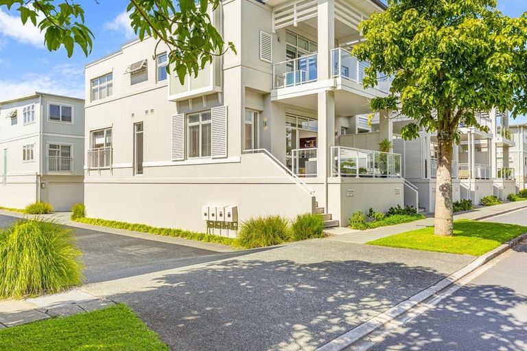 Photo of property in 16 Parkside Drive, Orewa, 0931