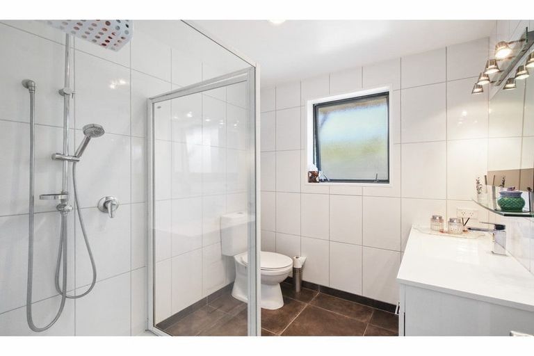 Photo of property in 107 High Street, Oxford, 7430