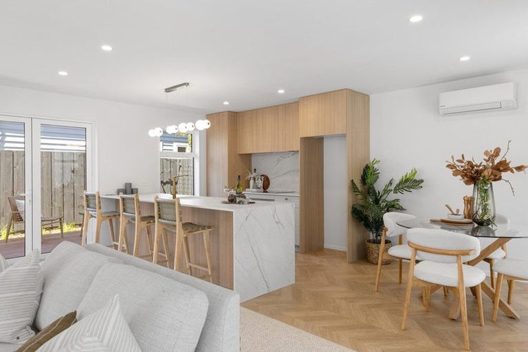 Photo of property in 1/92 Holly Road, St Albans, Christchurch, 8014