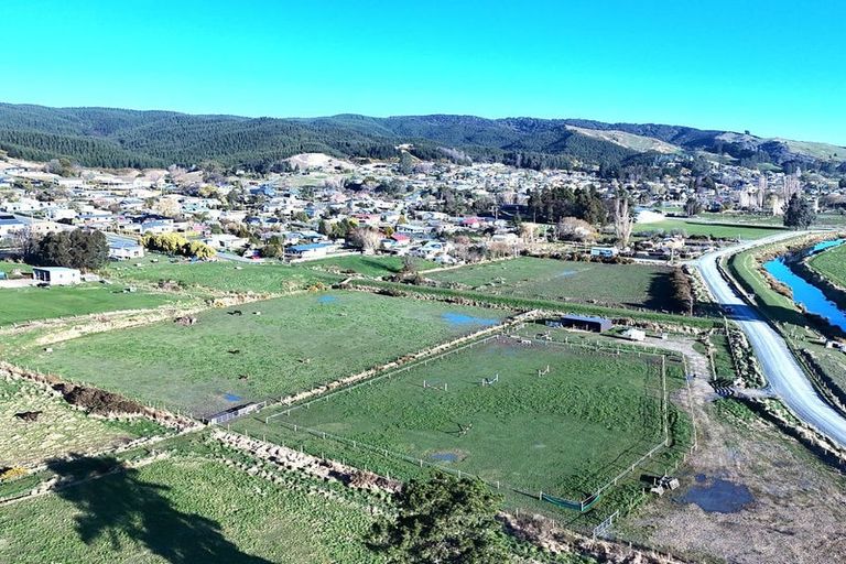 Photo of property in Catherine Street, Kaitangata, 9210