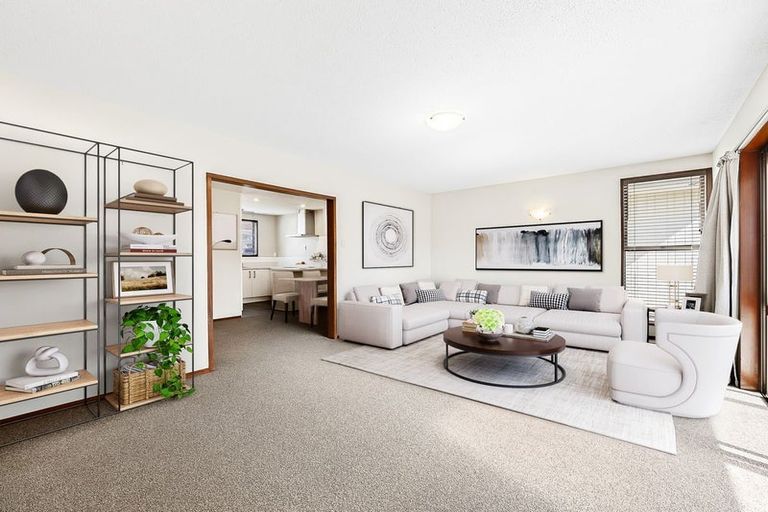 Photo of property in 2/204 Grimseys Road, Redwood, Christchurch, 8051