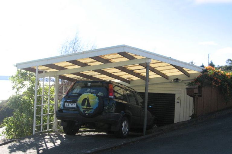 Photo of property in 4 Seapoint Road, Bluff Hill, Napier, 4110