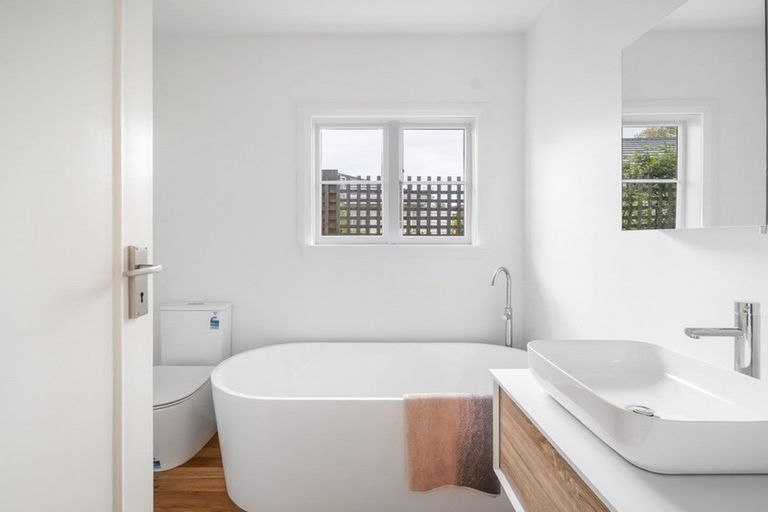 Photo of property in 21 Young Street, Somerfield, Christchurch, 8024