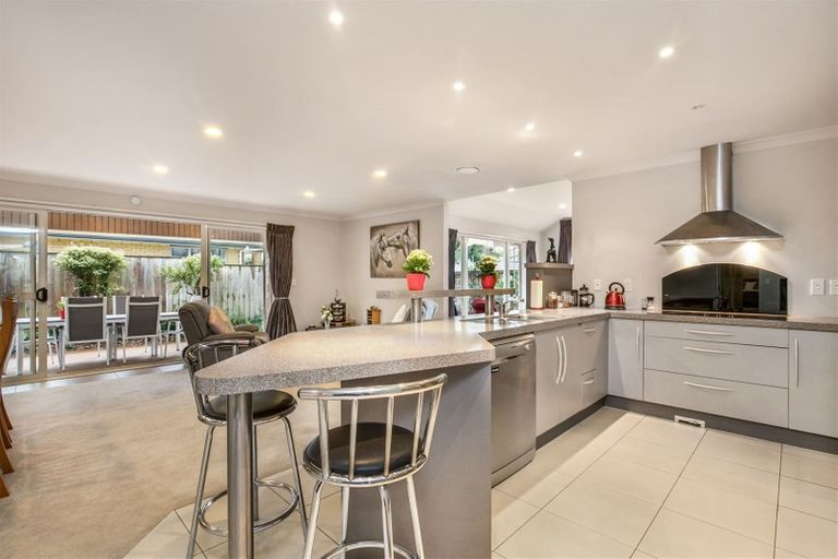 Photo of property in 31 Thomas Moore Place, Pukekohe, 2120