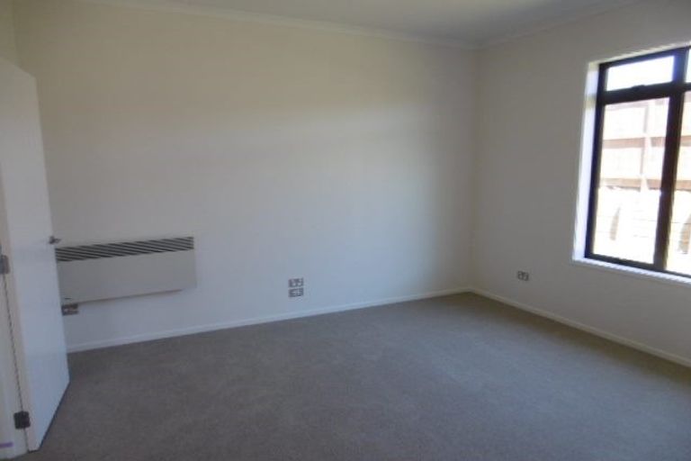 Photo of property in 6 Malbec Place, Huapai, Kumeu, 0810